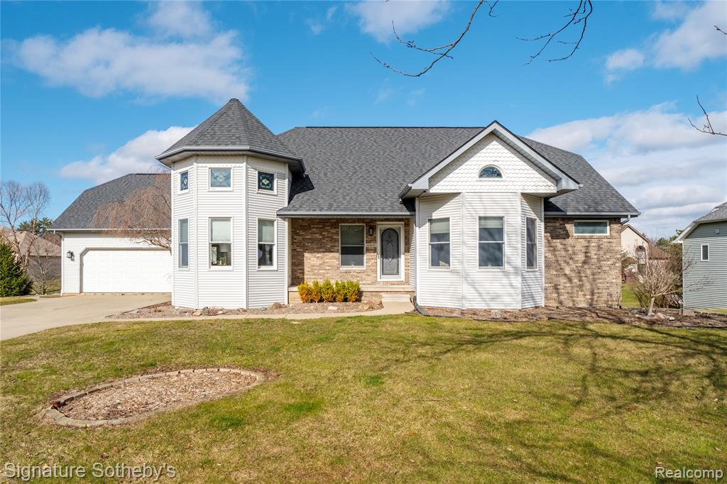 6460 Marble Lane Flushing, MI 48433 - Photo 1 of 44