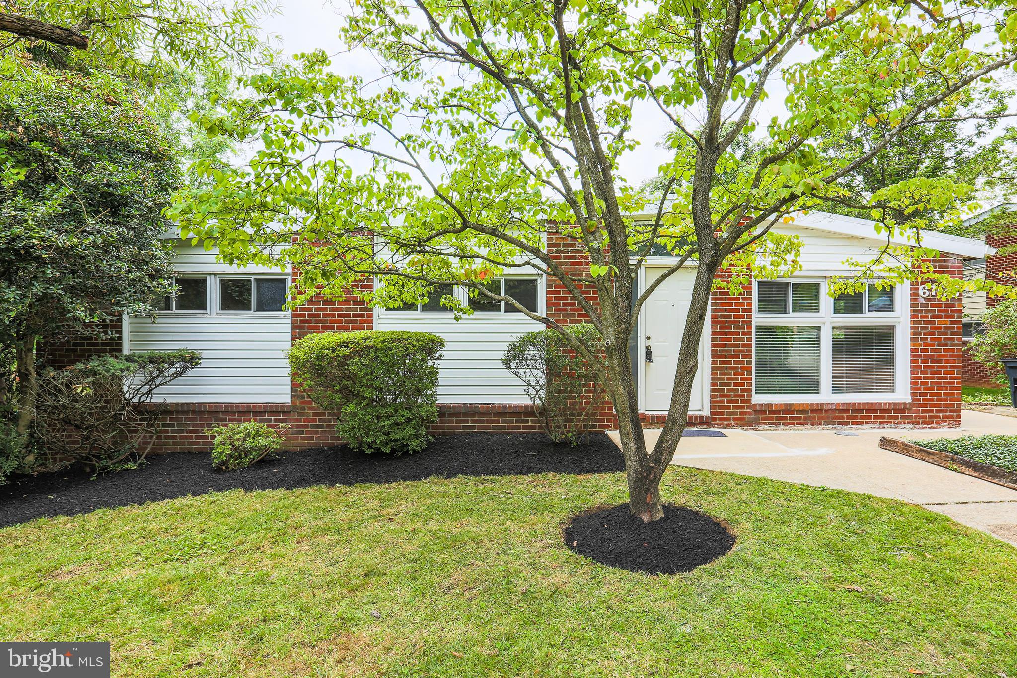 6108 Ivymount Road Baltimore, MD 21209 - Photo 2 of 27 Front