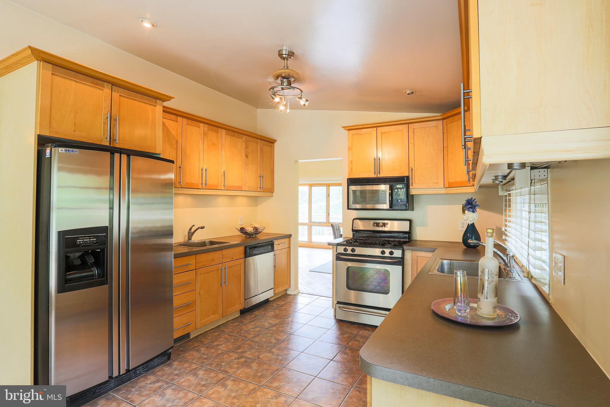 6108 Ivymount Road Baltimore, MD 21209 - Photo 6 of 27 Kitchen 1