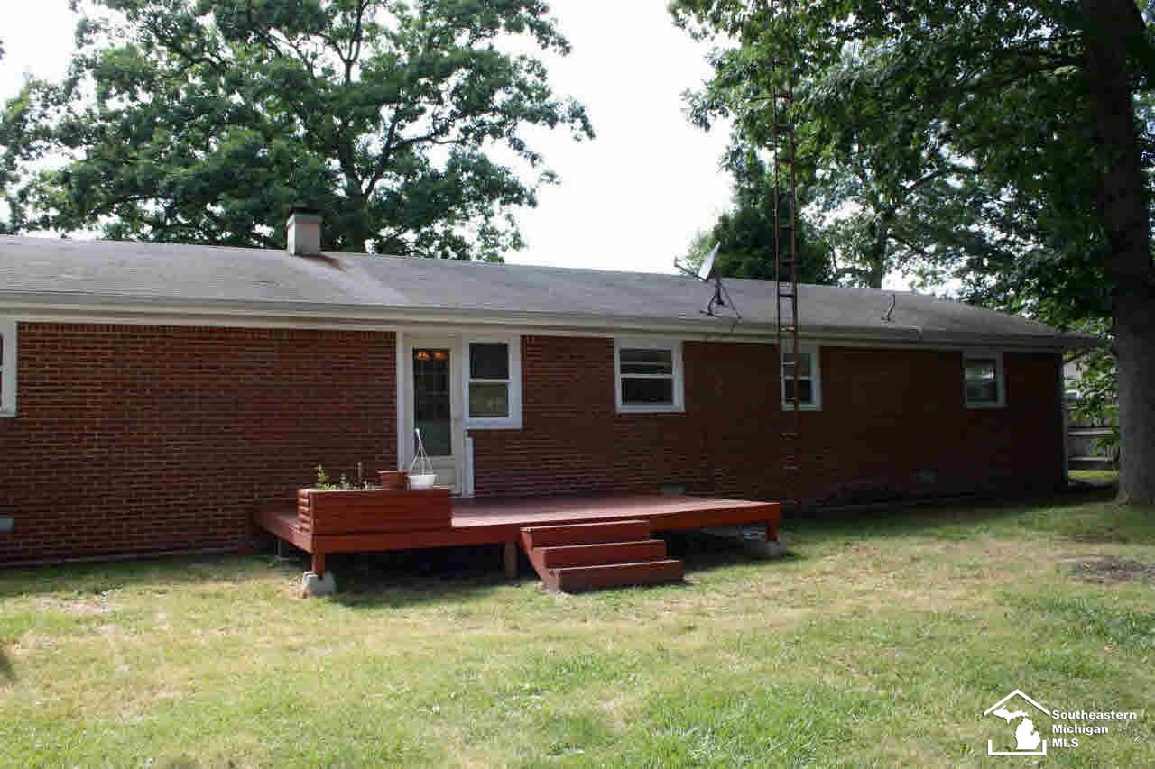 11476 Douglas Road Temperance, MI 48182 - Photo 16 of 16 Deck