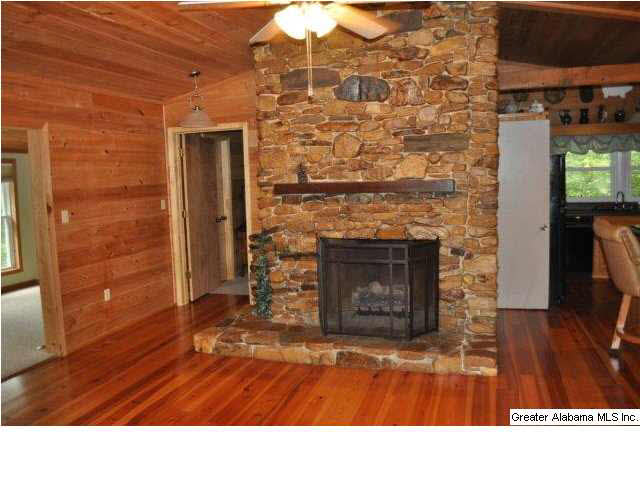 8245 County Road 92 Heflin, AL 36264 - Photo 16 of 25