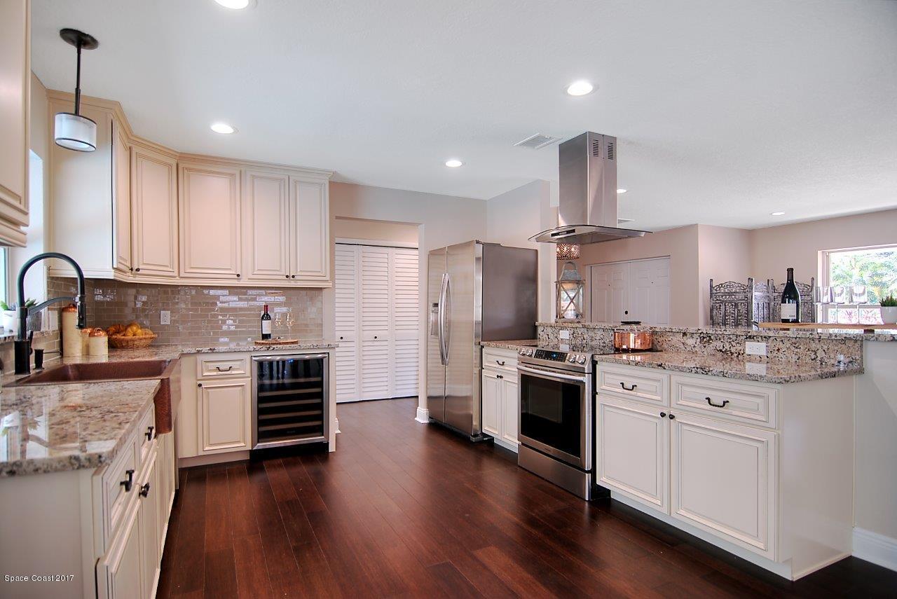 2199 North Riverside Drive Indialantic, FL 32903 - Photo 8 of 21 kitchen