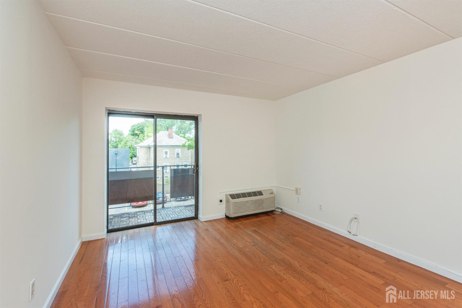 5 Linden Street, Unit 3J Hackensack, NJ 07601 - Photo 7 of 22