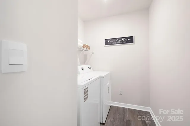 a view of utility room