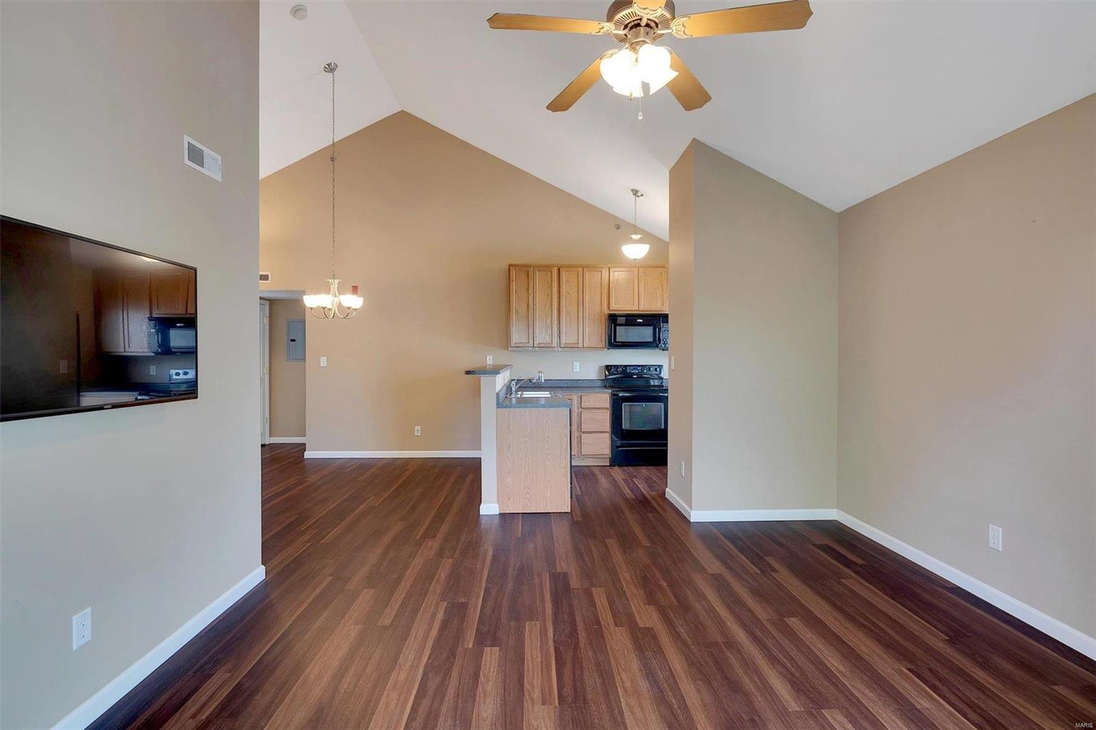 9719 Crayford Road, Unit 2F Affton, MO 63123 - Photo 12 of 27