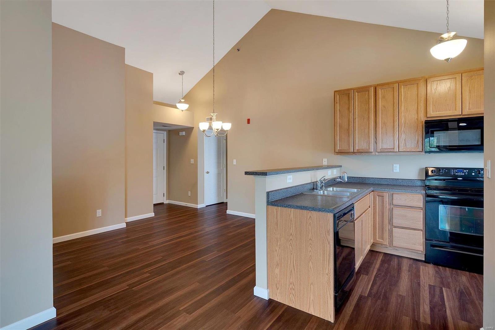 9719 Crayford Road, Unit 2F Affton, MO 63123 - Photo 13 of 27