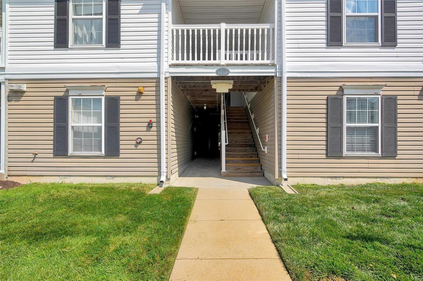 9719 Crayford Road, Unit 2F Affton, MO 63123 - Photo 3 of 27