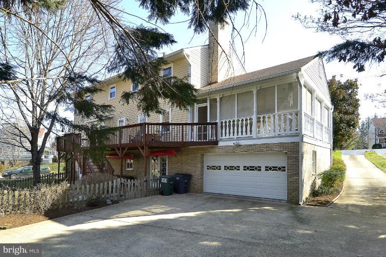Exterior (Rear)