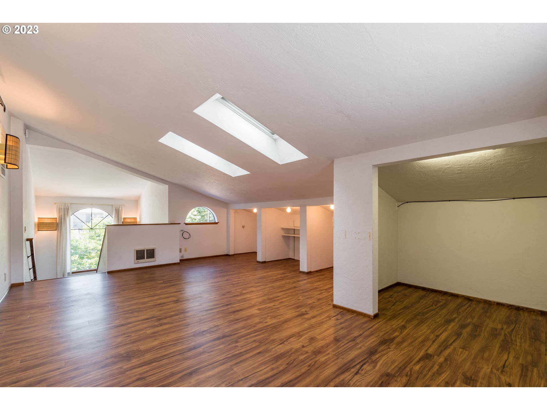 4029 Dillard Road Eugene, OR 97405 - Photo 33 of 47 Gallery Image 33