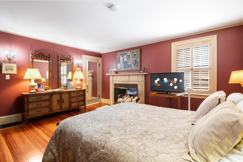 46 Central Avenue Newton, MA 02460 - Photo 19 of 33