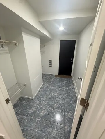 $2,295 | 4946 North Harding Avenue, Unit 1W, Chicago, IL 60625