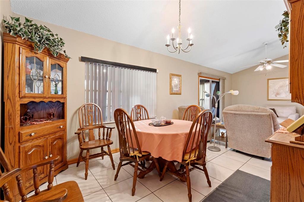 2573 Delaware Road Deltona, FL 32738 - Photo 12 of 31 dining room