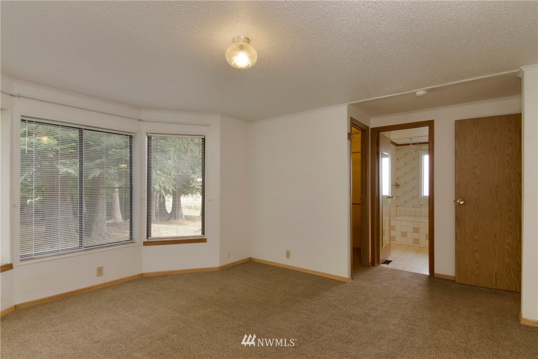 5377 Noon Road Bellingham, WA 98226 - Photo 13 of 25