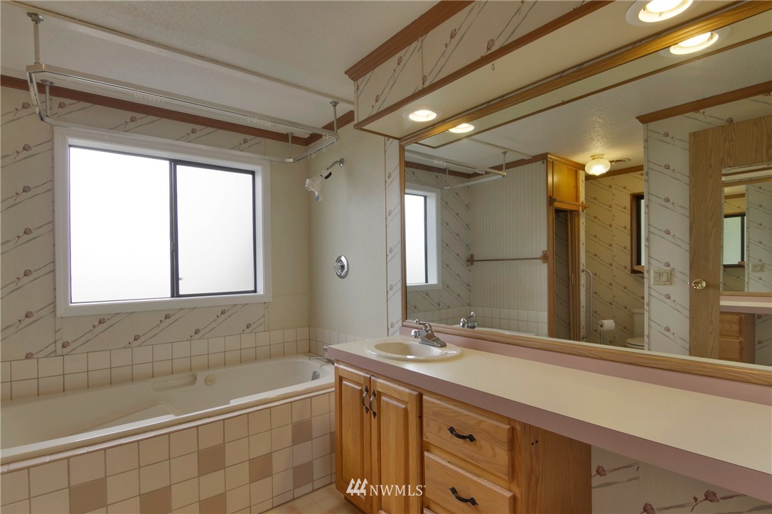 5377 Noon Road Bellingham, WA 98226 - Photo 14 of 25