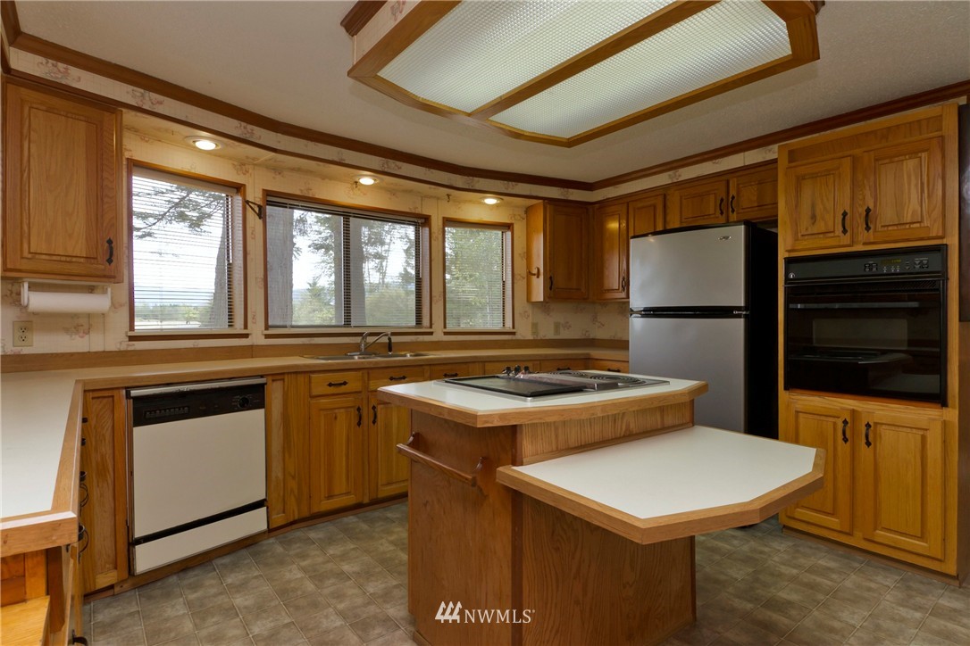 5377 Noon Road Bellingham, WA 98226 - Photo 10 of 25