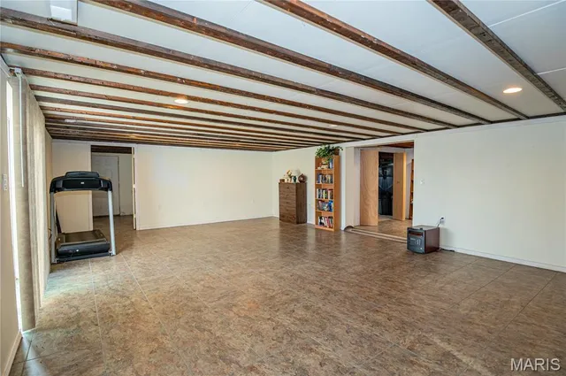 $348,500 | 18105 Highway 8, St. James, MO 65559