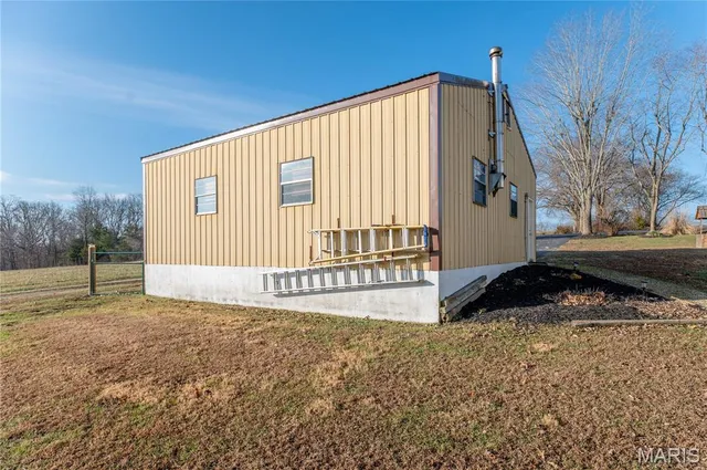 $348,500 | 18105 Highway 8, St. James, MO 65559