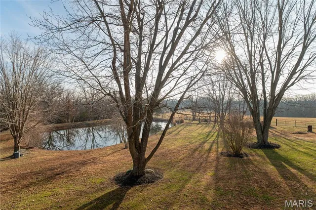 $348,500 | 18105 Highway 8, St. James, MO 65559