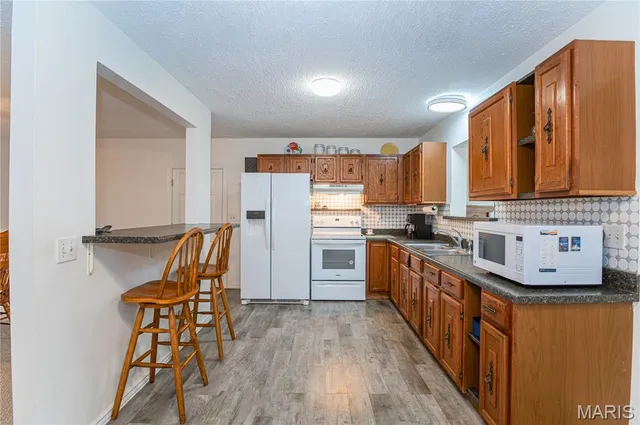 $348,500 | 18105 Highway 8, St. James, MO 65559