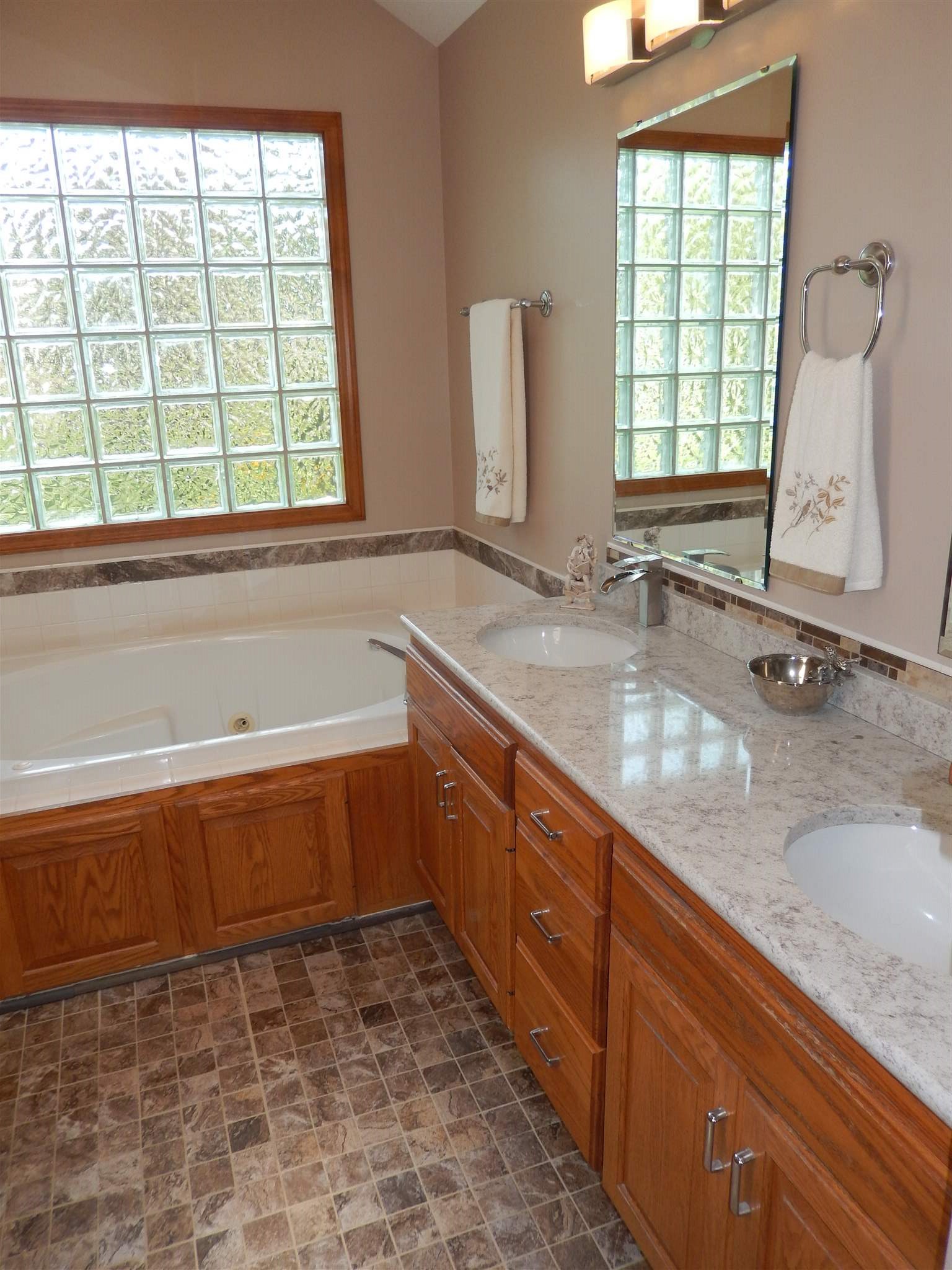 9031 Spring Forest Drive Fort Wayne, IN 46804 - Photo 18 of 25 Gallery Image 18