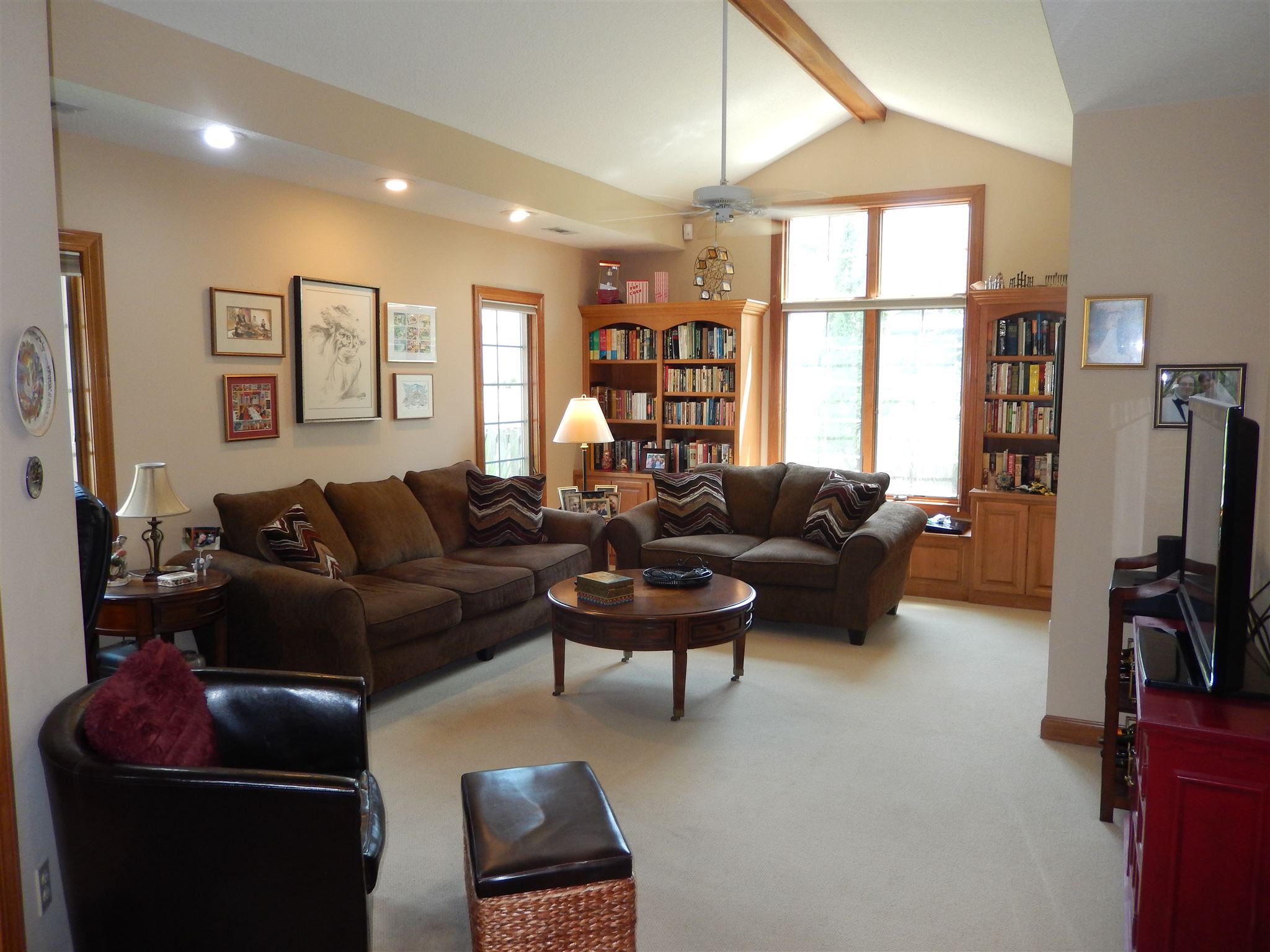 9031 Spring Forest Drive Fort Wayne, IN 46804 - Photo 4 of 25 Gallery Image 4