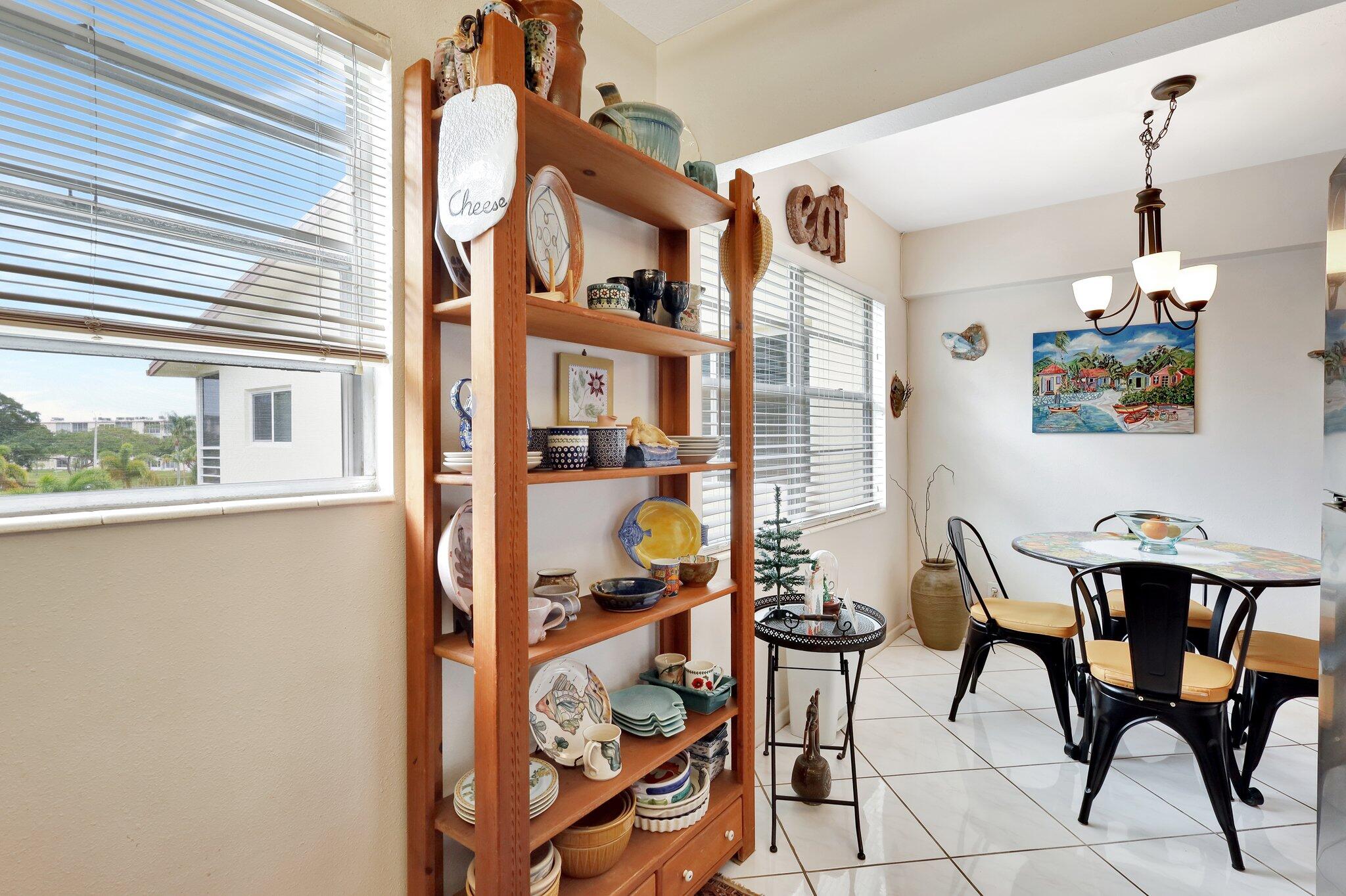 200 Mansfield East Boca Raton, FL 33434 - Photo 11 of 51 Kitchen/Dining