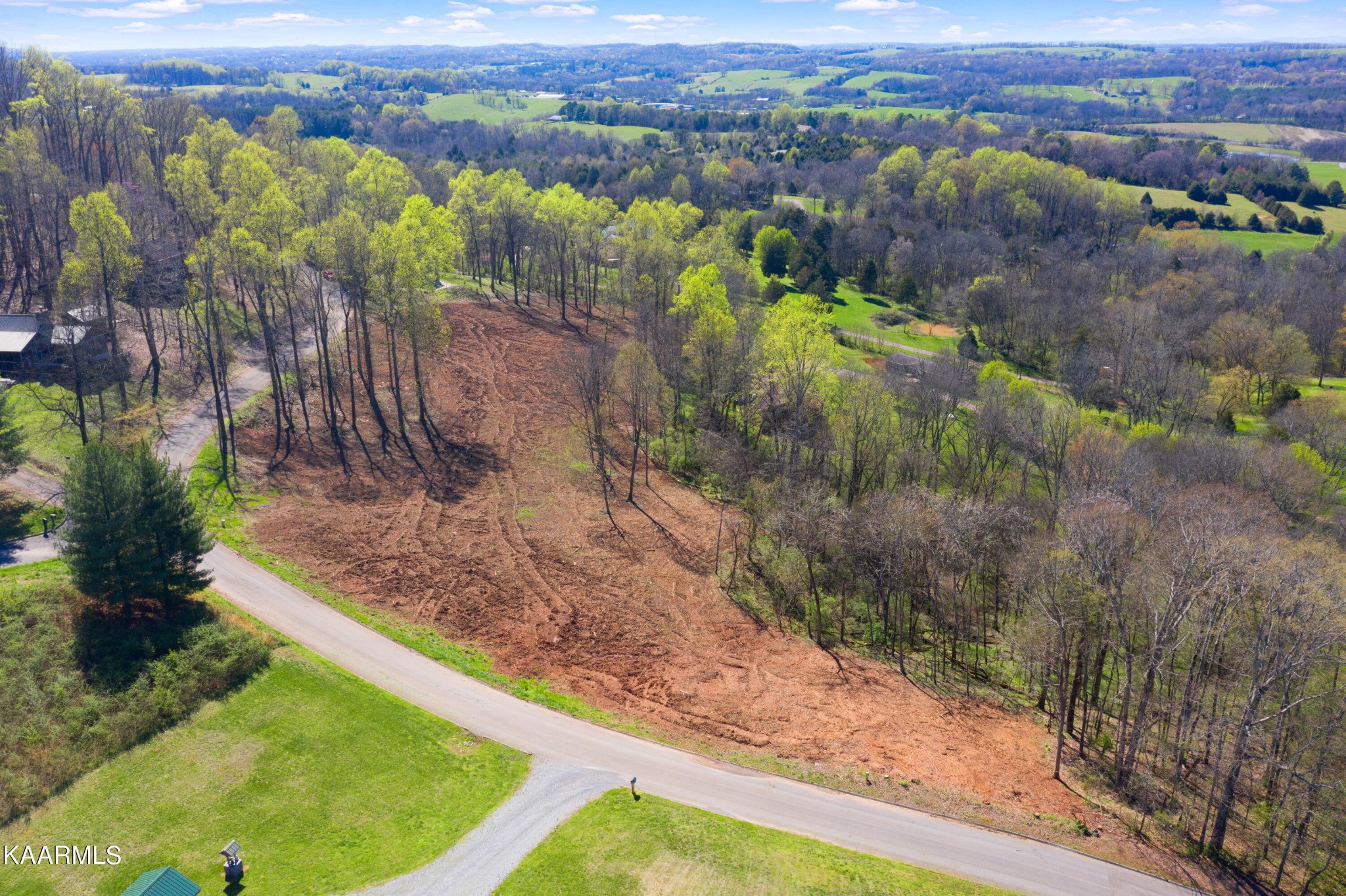 1112 Eagle Ridge Drive Philadelphia, TN 37846 - Photo 3 of 4 Gallery Image 3