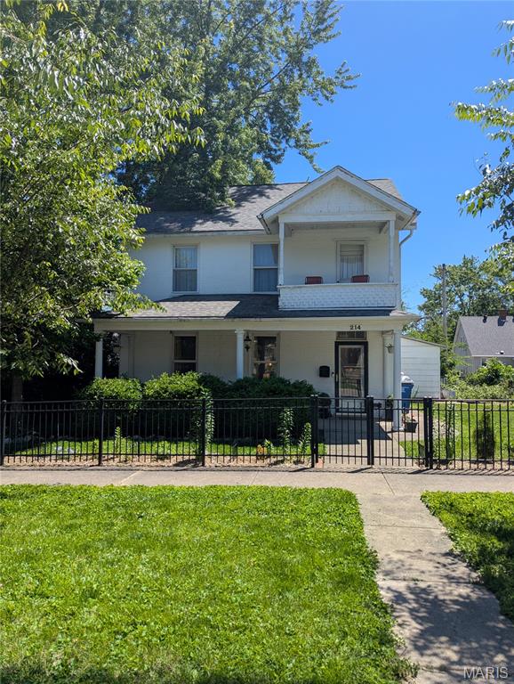 214 East Main Street Greenville, IL 62246 - Photo 1 of 46