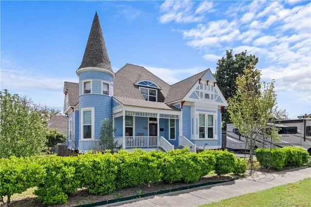 $345,000 | 503 Moss Street, Lake Charles, LA 70601