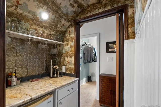 $345,000 | 503 Moss Street, Lake Charles, LA 70601