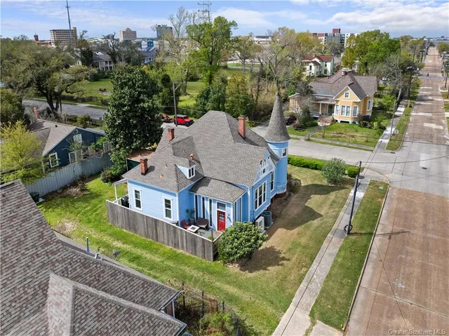 $345,000 | 503 Moss Street, Lake Charles, LA 70601