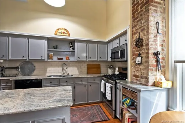 $345,000 | 503 Moss Street, Lake Charles, LA 70601