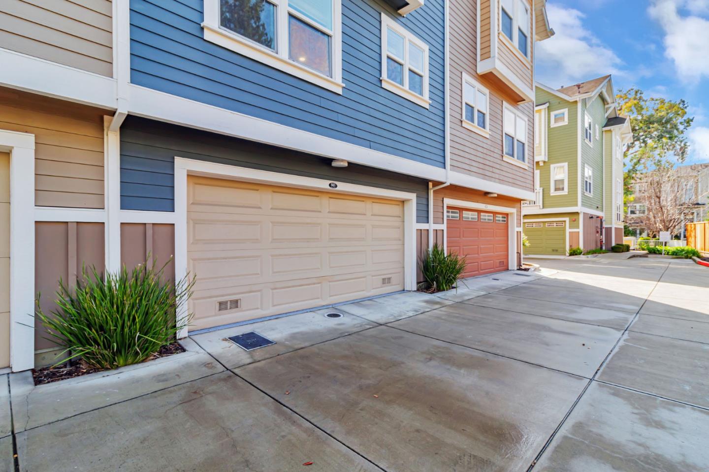 843 Avery Drive Mountain View, CA 94043 - Photo 38 of 43 a front view of a house with garden