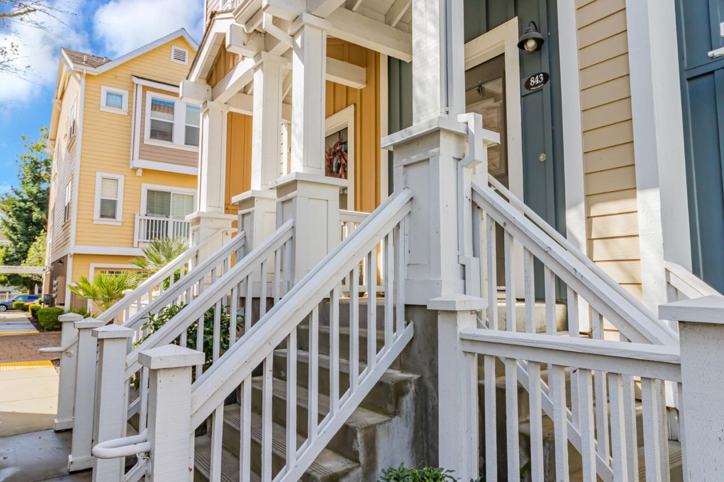843 Avery Drive Mountain View, CA 94043 - Photo 4 of 43 a view of a building from a balcony