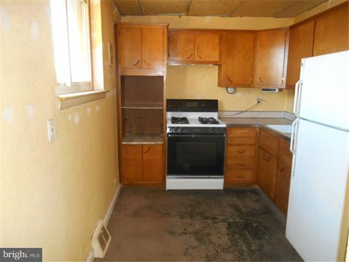 528 Palmer Road Conshohocken, PA 19428 - Photo 8 of 11 Kitchen