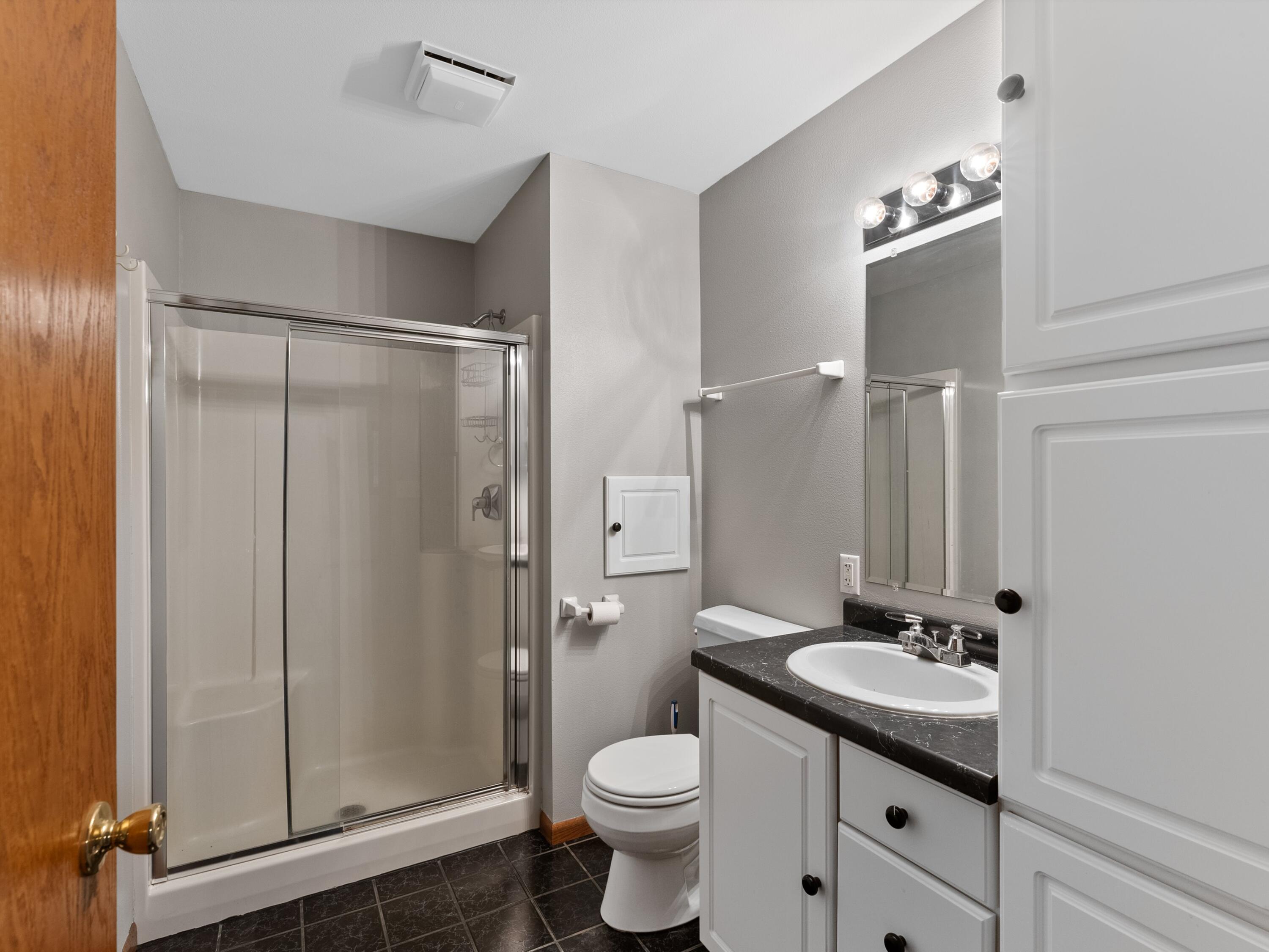 1230 North Parkview Road Manitowoc, WI 54220 - Photo 13 of 32 Primary Bath