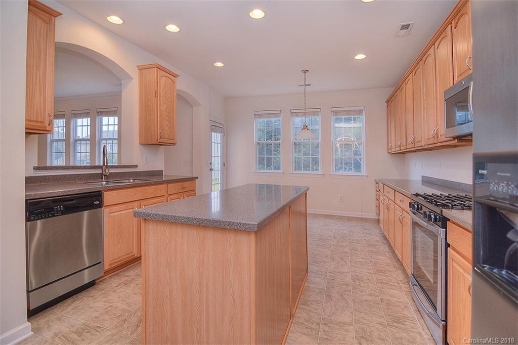 6410 Del Rio Road Charlotte, NC 28277 - Photo 4 of 22