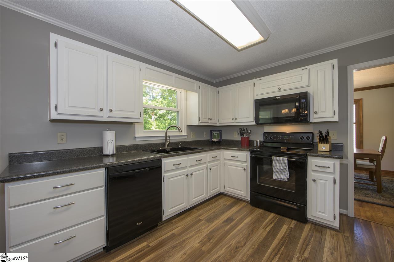 701 Spring Meadow Way Simpsonville, SC 29680 - Photo 11 of 36 Modern Kitchen