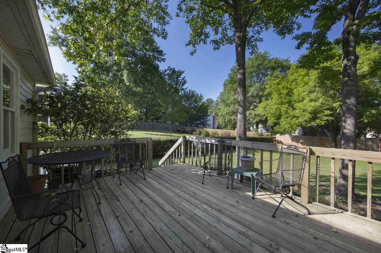701 Spring Meadow Way Simpsonville, SC 29680 - Photo 17 of 36 Large Deck