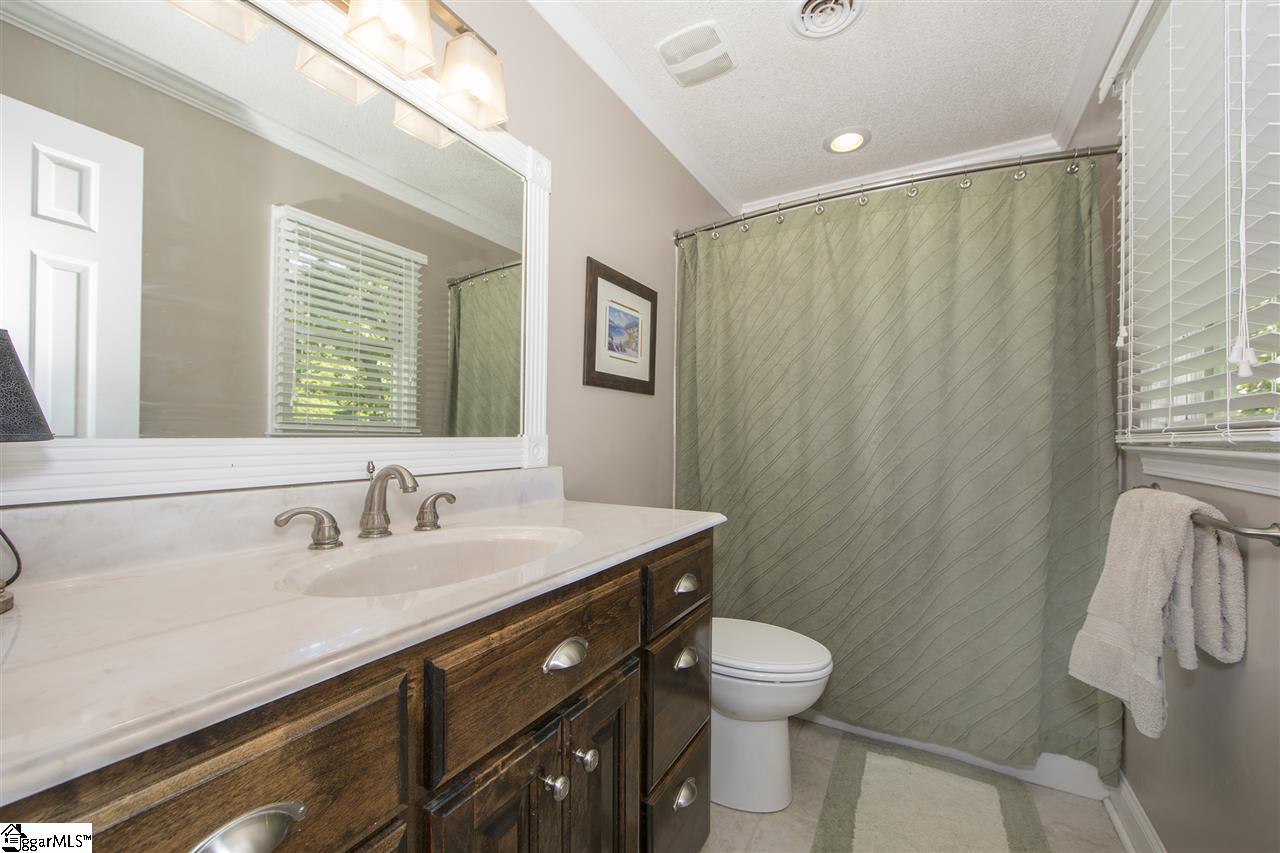 701 Spring Meadow Way Simpsonville, SC 29680 - Photo 31 of 36 Master Bathroom