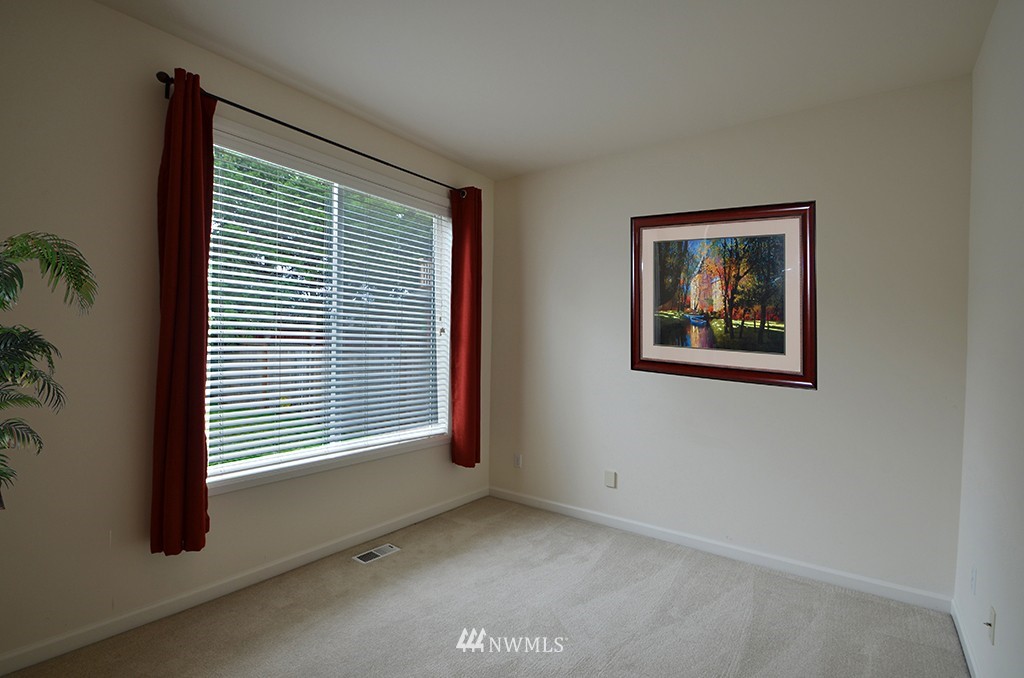3923 207th Place Southeast Bothell, WA 98021 - Photo 8 of 15