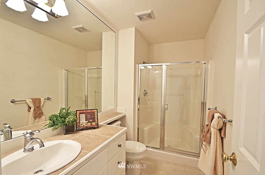 3923 207th Place Southeast Bothell, WA 98021 - Photo 9 of 15