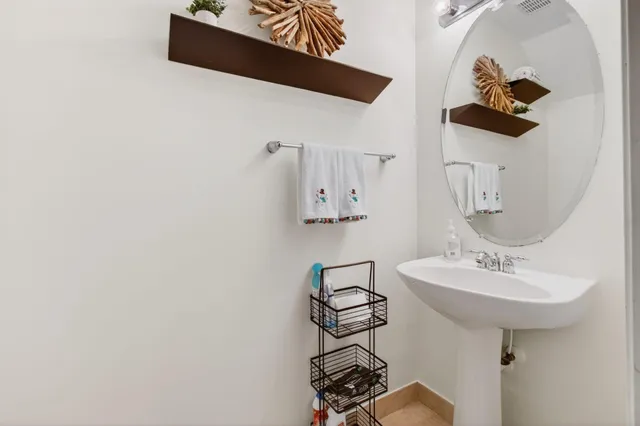 $2,900 | 321 Bayfront Drive, Boynton Beach, FL 33435