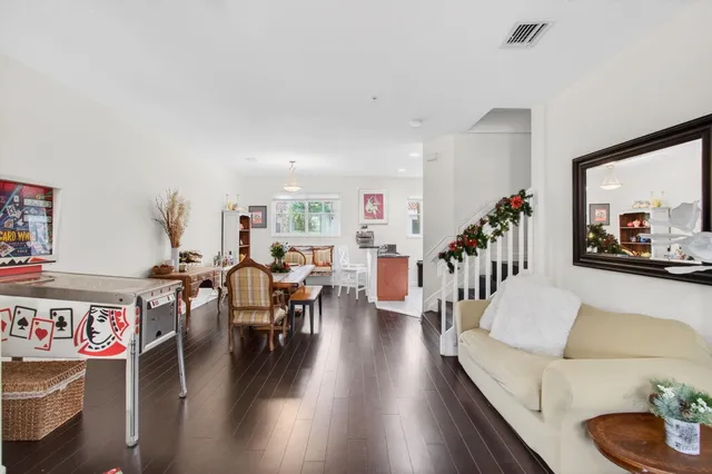 $2,900 | 321 Bayfront Drive, Boynton Beach, FL 33435