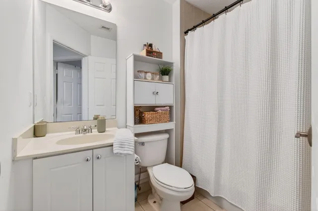 $2,900 | 321 Bayfront Drive, Boynton Beach, FL 33435