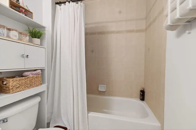 $2,900 | 321 Bayfront Drive, Boynton Beach, FL 33435