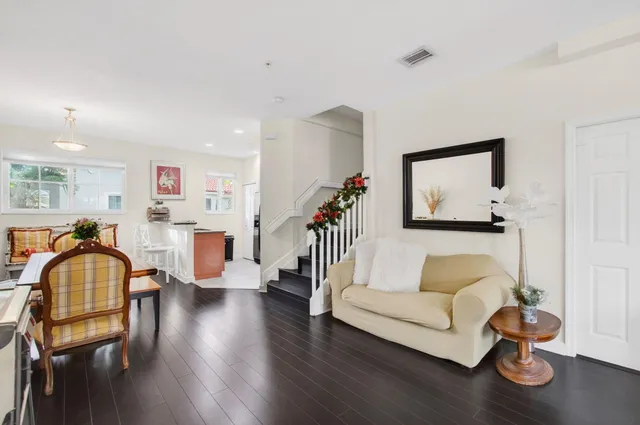 $2,900 | 321 Bayfront Drive, Boynton Beach, FL 33435