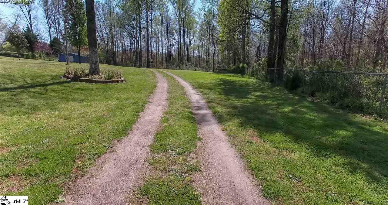 107 Falling Creek Road Spartanburg, SC 29301 - Photo 2 of 33 Gallery Image 2