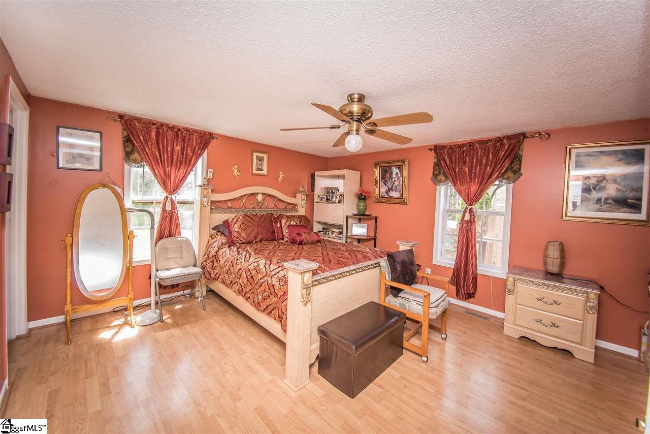 107 Falling Creek Road Spartanburg, SC 29301 - Photo 11 of 33 Gallery Image 11