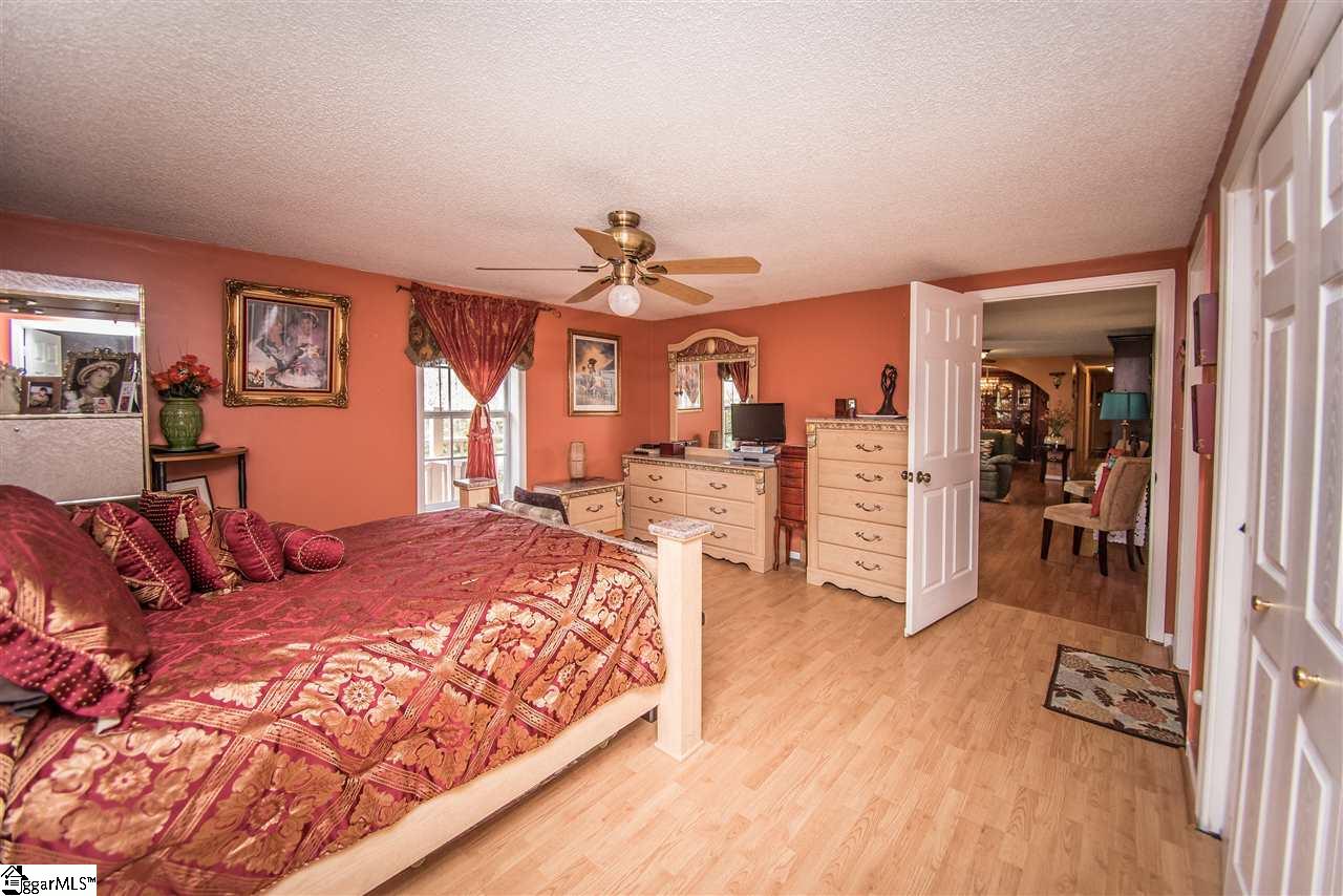 107 Falling Creek Road Spartanburg, SC 29301 - Photo 12 of 33 Gallery Image 12